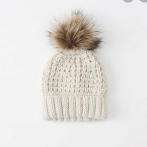 POM BEANIE NWT!  Knit, beige w/ faux fur